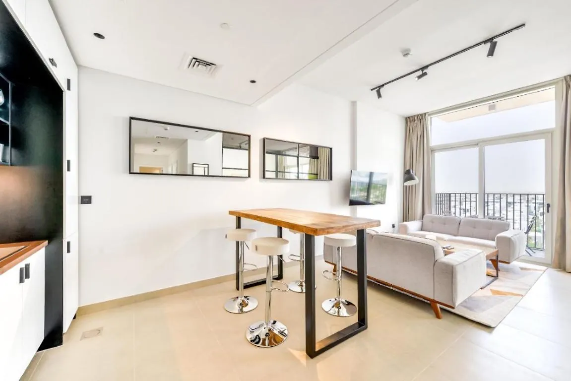 Fresh & Stylish 2Br Living At Collective Tower 1 Apartment Dubai