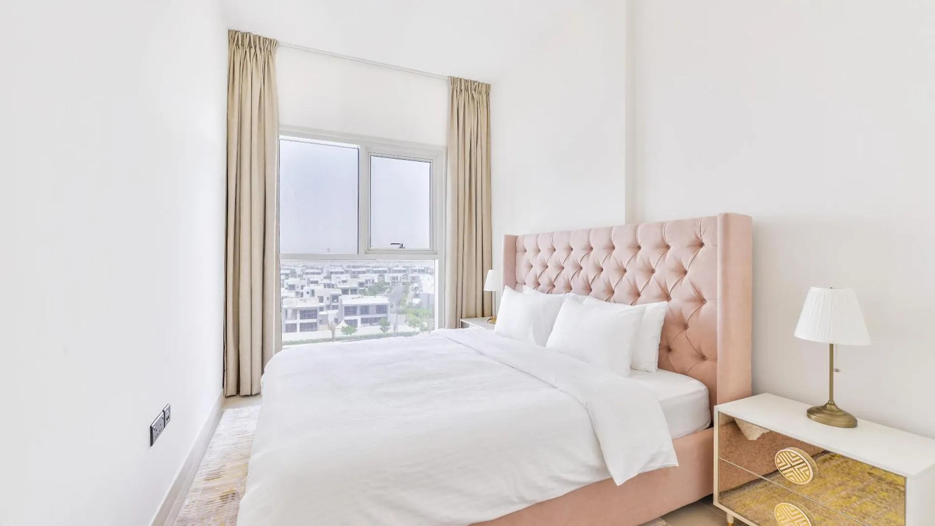 Fresh & Stylish 2Br Living At Collective Tower 1 Apartment Dubai United Arab Emirates