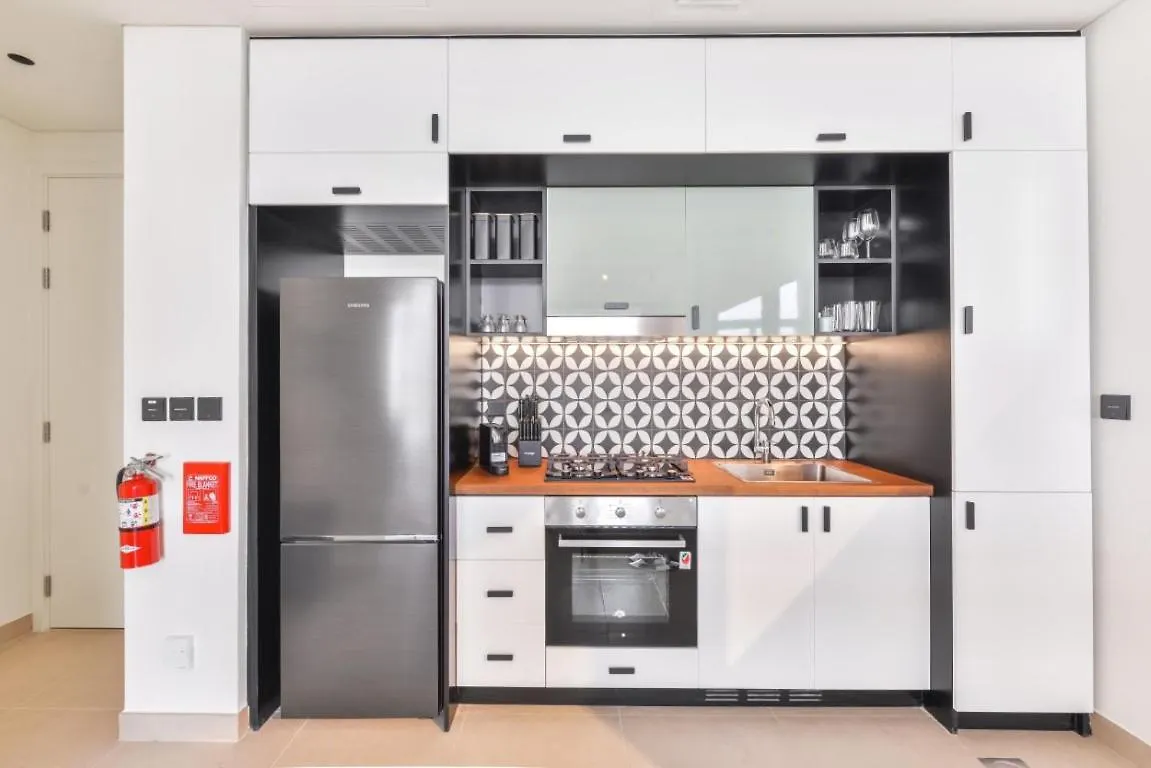 Fresh & Stylish 2Br Living At Collective Tower 1 Apartment Dubai