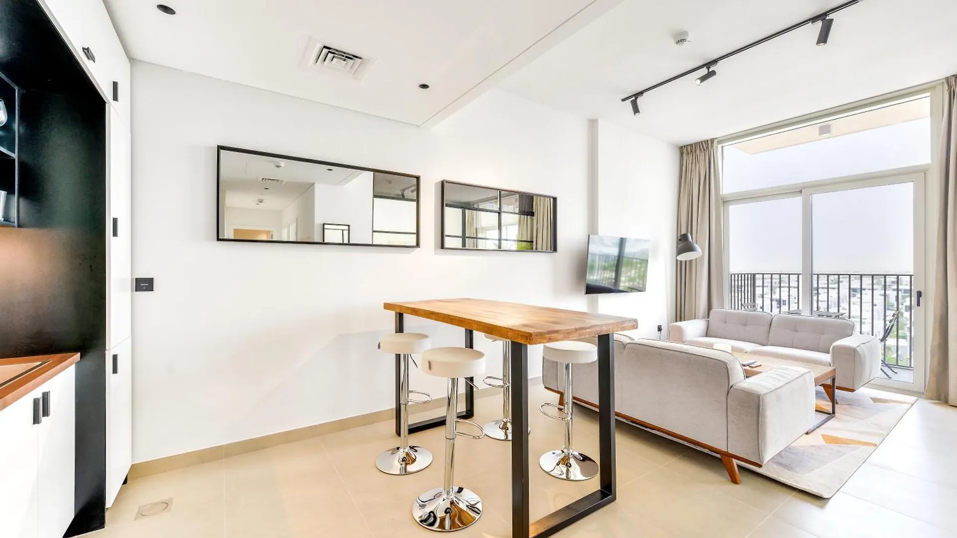 Fresh & Stylish 2Br Living At Collective Tower 1 Apartment Dubai