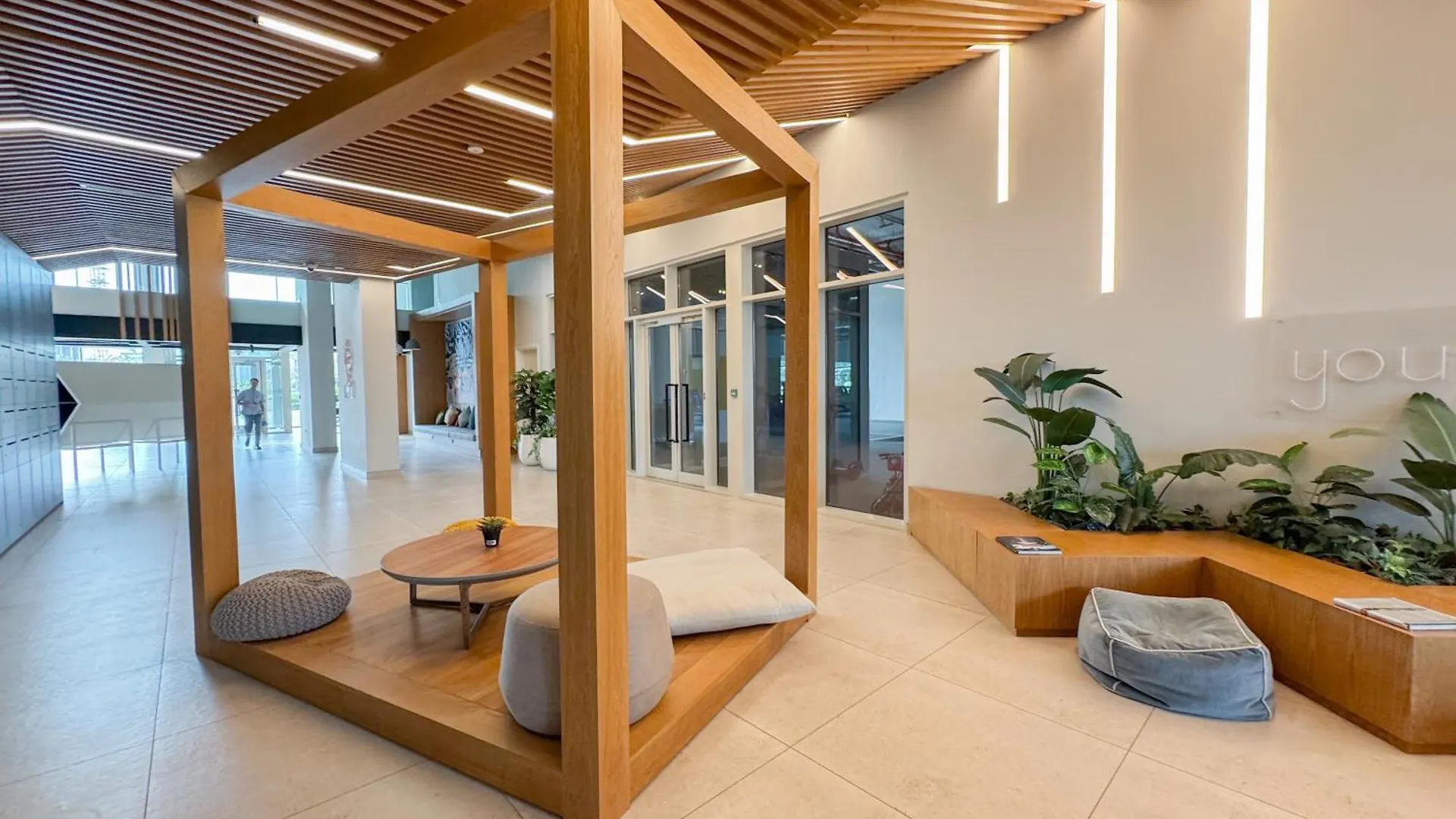 Fresh & Stylish 2Br Living At Collective Tower 1 Apartment Dubai