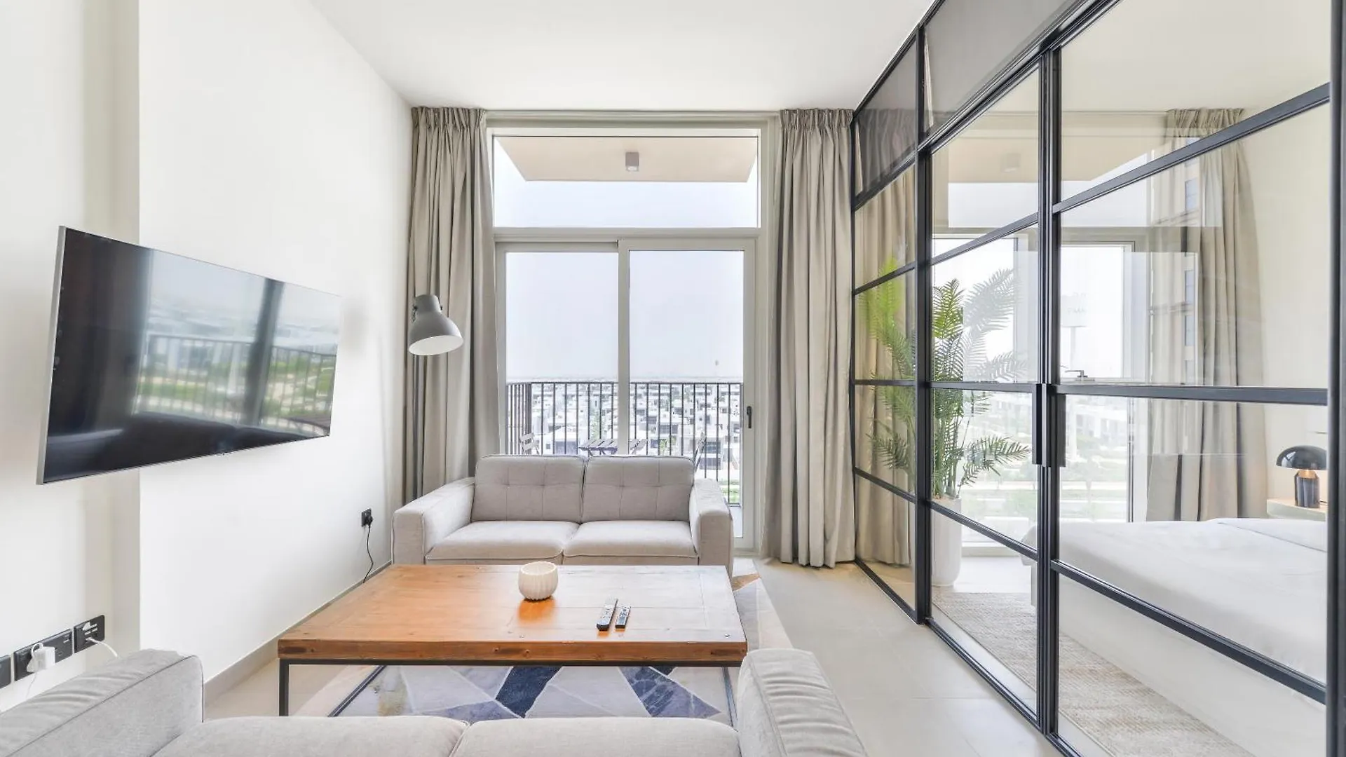 Fresh & Stylish 2Br Living At Collective Tower 1 Apartment Dubai