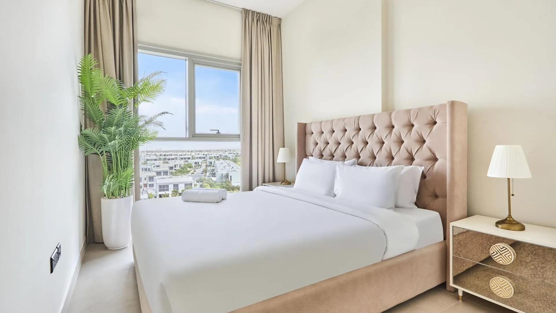 Fresh & Stylish 2Br Living At Collective Tower 1 Apartment Dubai United Arab Emirates