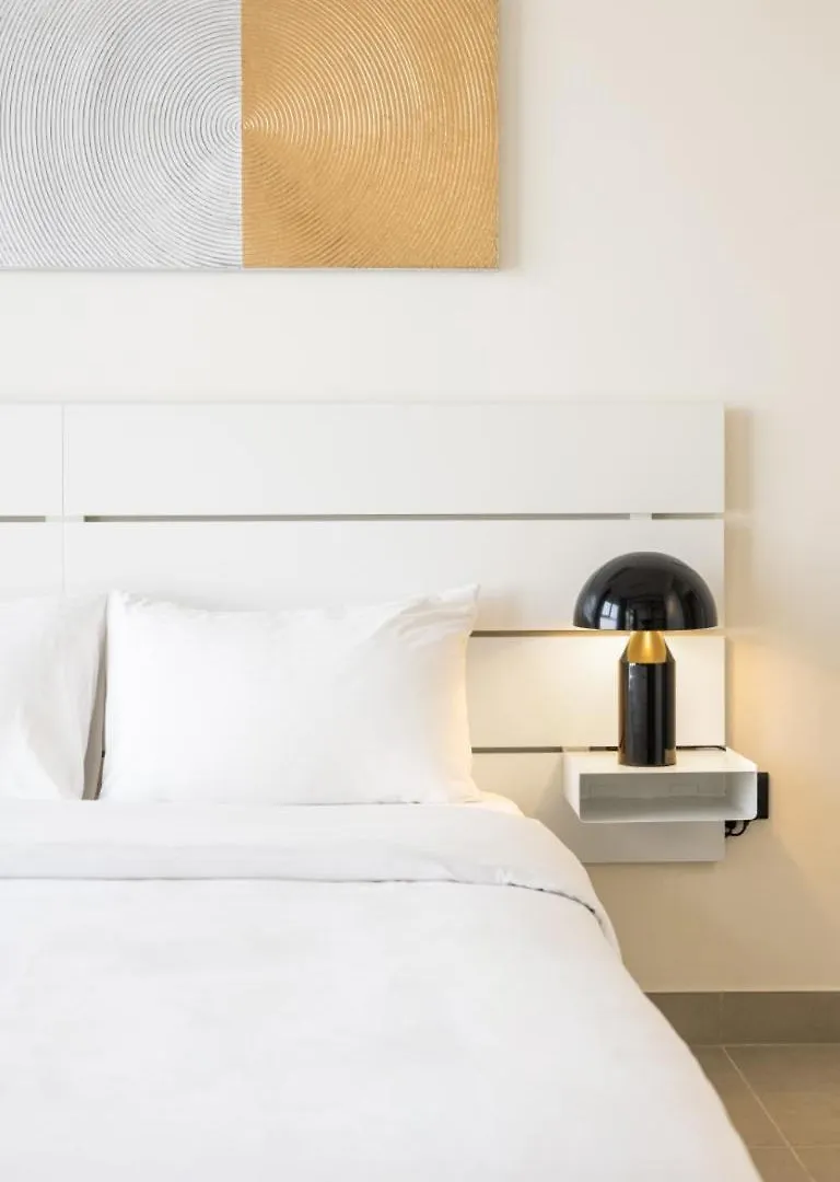 Fresh & Stylish 2Br Living At Collective Tower 1 Apartment Dubai