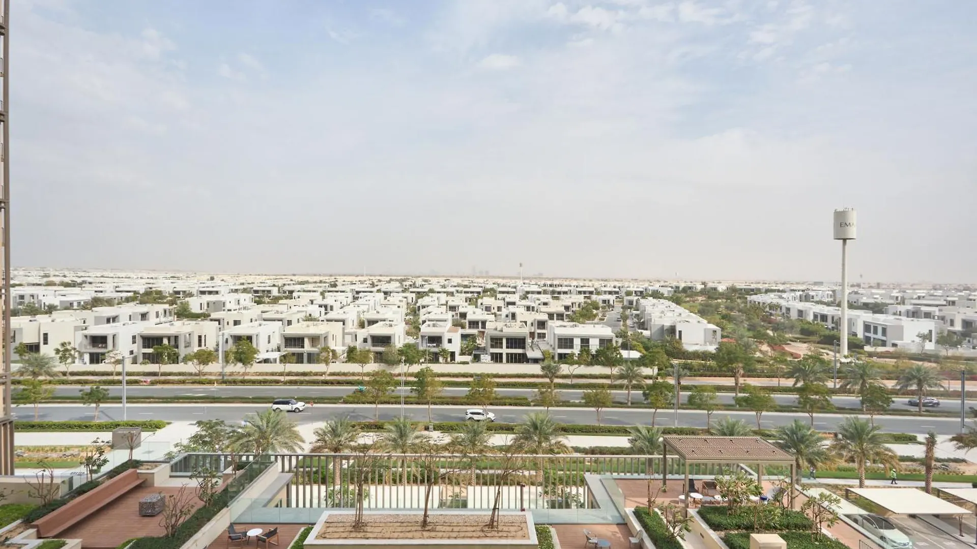 Fresh & Stylish 2Br Living At Collective Tower 1 Apartment Dubai