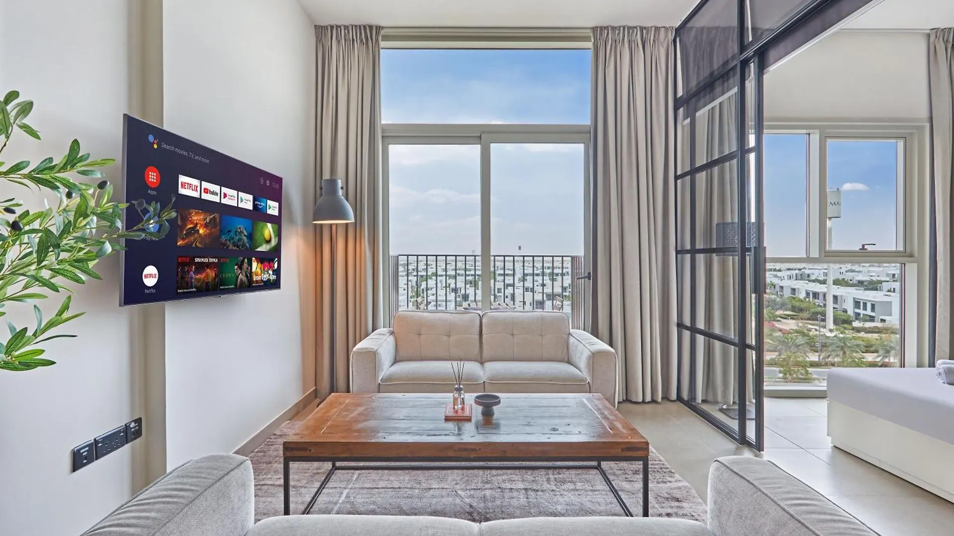 Fresh & Stylish 2Br Living At Collective Tower 1 location