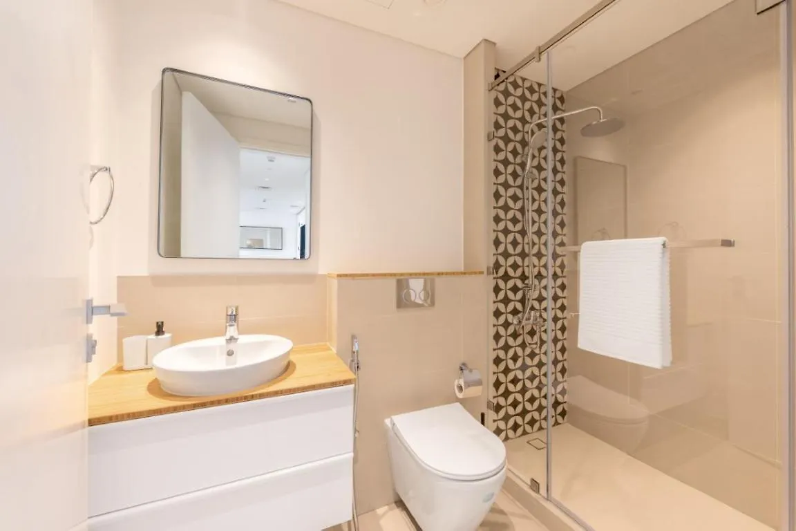 Fresh & Stylish 2Br Living At Collective Tower 1 Apartment Dubai United Arab Emirates
