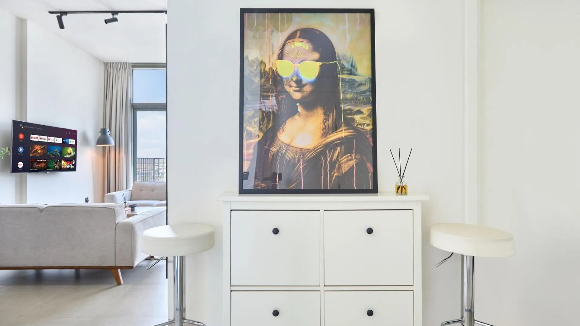 Fresh & Stylish 2Br Living At Collective Tower 1 Apartment Dubai