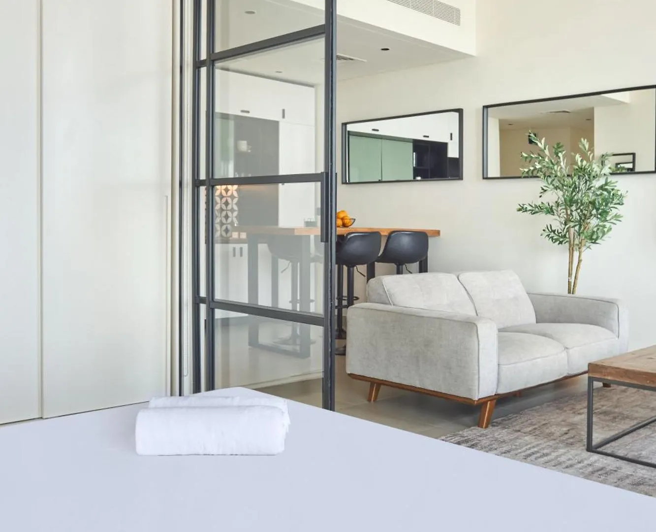 Appartamento Fresh & Stylish 2Br Living At Collective Tower 1 Dubai